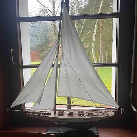 Komfortowy Dom W Lesie