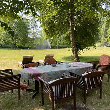 Komfortowy Dom W Lesie