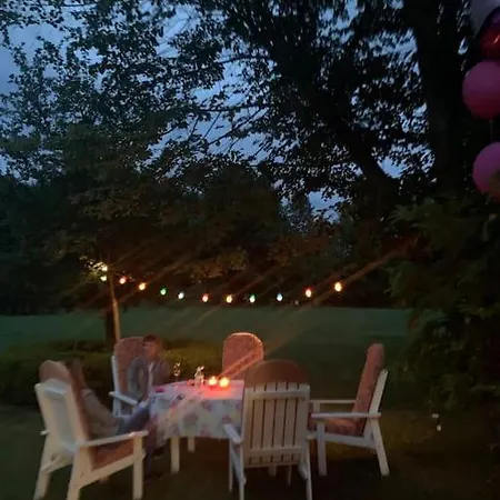 Komfortowy Dom W Lesie בית נופש