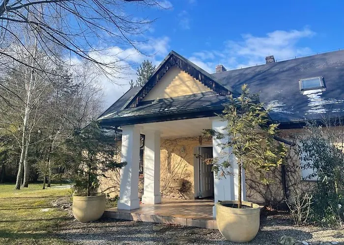 Komfortowy Dom W Lesie