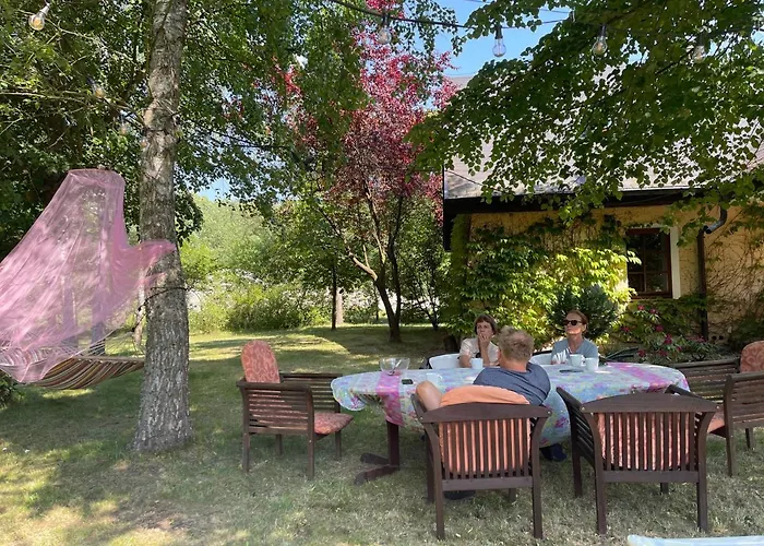 Komfortowy Dom W Lesie *